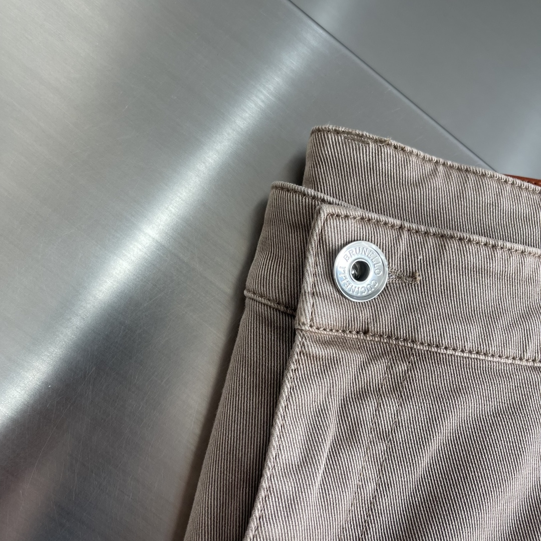 -BC 棉氨混纺修身五口袋牛仔裤意式剪裁与弹性舒适的现代绅士法则」品牌将意大利文艺复兴时期的匠人精神注入