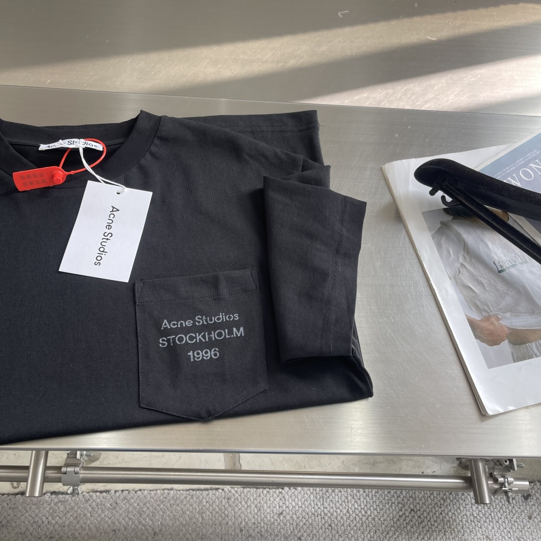 -Acne Studios 徽标口袋短袖定制云絮爽滑麻棉料 柔软细腻 舒适贴肤 用云絮白演绎高级白的克制