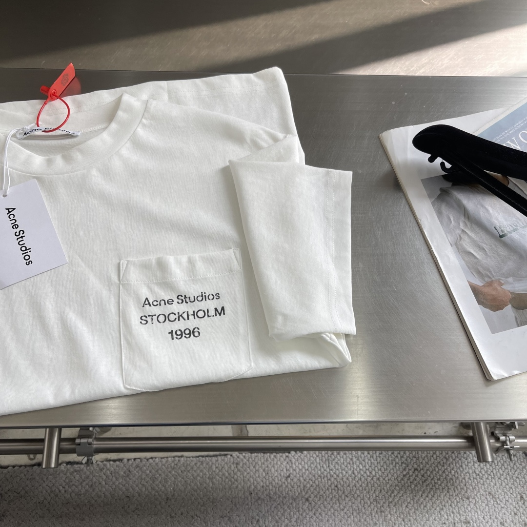 -Acne Studios 徽标口袋短袖定制云絮爽滑麻棉料 柔软细腻 舒适贴肤 用云絮白演绎高级白的克制
