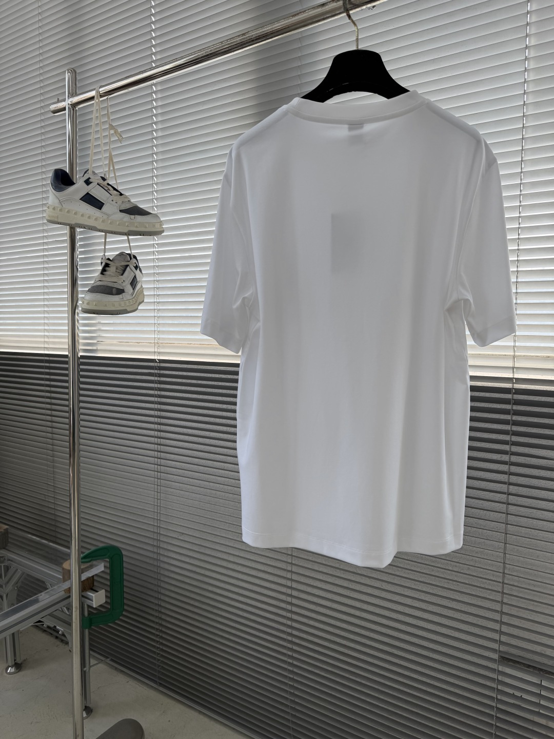 -BERLUT* 26春夏新款T恤这款短袖采用了双面液氨棉面料，处理后纤维更顺滑，手感软糯细腻，贴身穿无