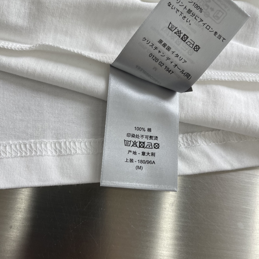 -Dio 新款棉质平纹针织面料 Dio Clo...T恤衫，此款乔纳森。安德森(Jonathan And