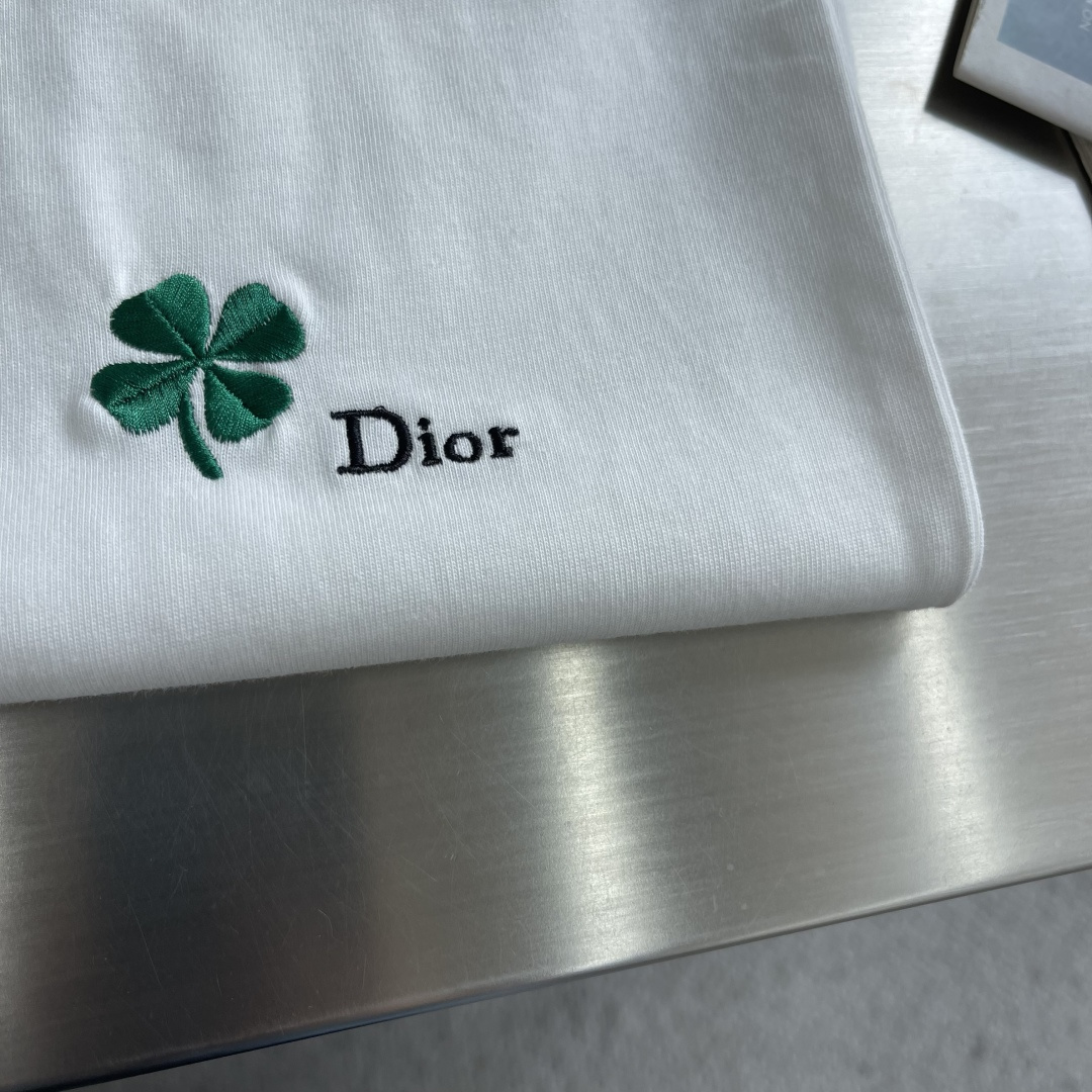 -Dio 新款棉质平纹针织面料 Dio Clo...T恤衫，此款乔纳森。安德森(Jonathan And