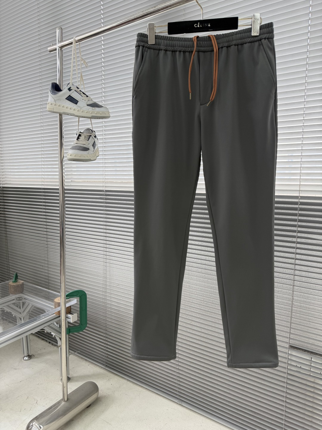 -冬日温暖！保暖系数拉满加厚款复合面料抽绳松紧腰设计休闲长裤Z ZEGB 冬日保暖神裤！加厚复合面料直接