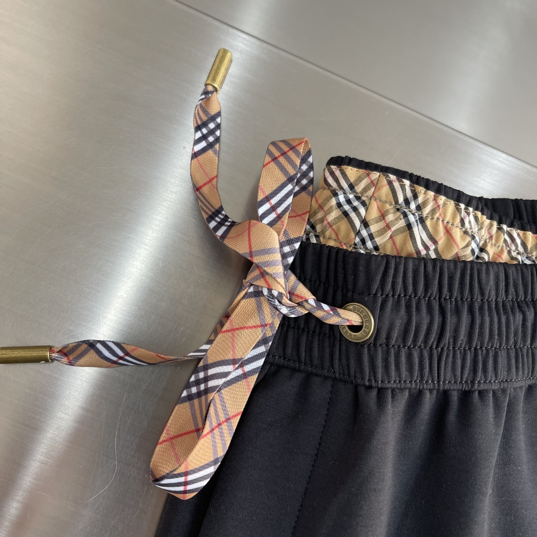 -BBR 2026春夏新款铜氨丝莫代尔休闲卫裤裤身上刺绣标志性品牌标识，客供定制品牌刻印五金配件，彰显品