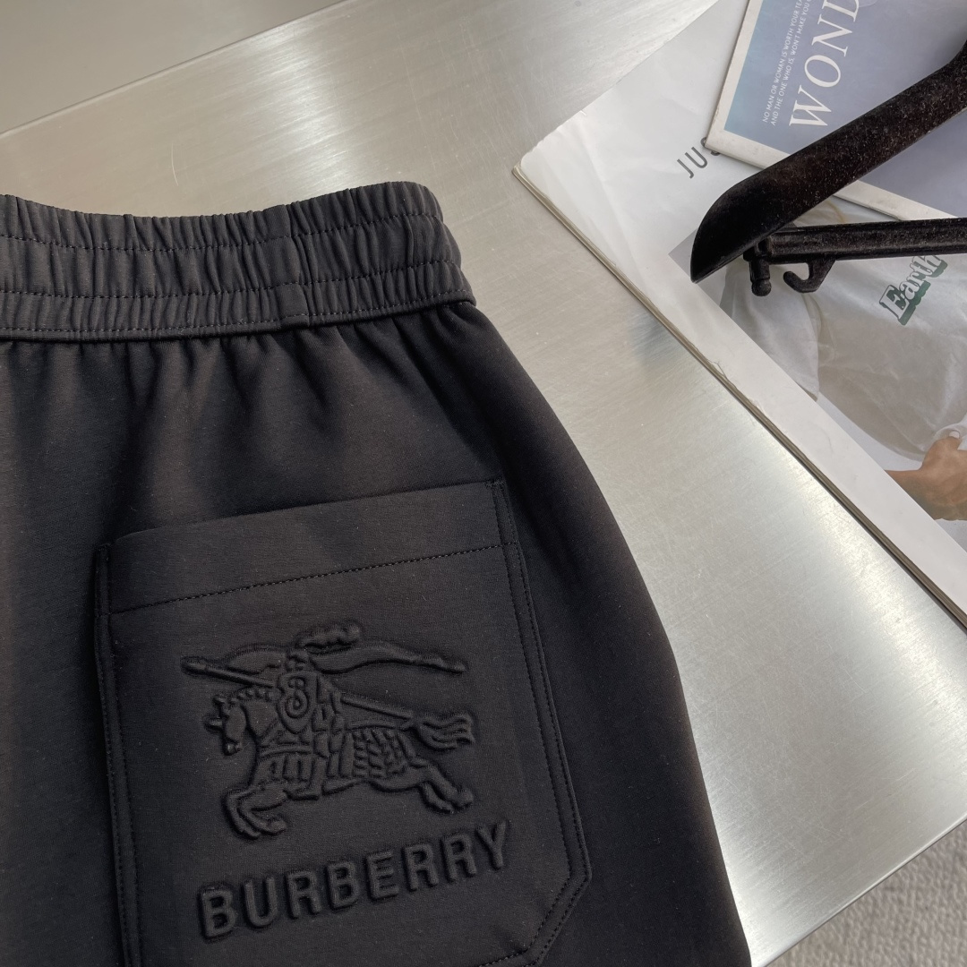 -BBR 2026春夏新款铜氨丝莫代尔休闲卫裤裤身上刺绣标志性品牌标识，客供定制品牌刻印五金配件，彰显品