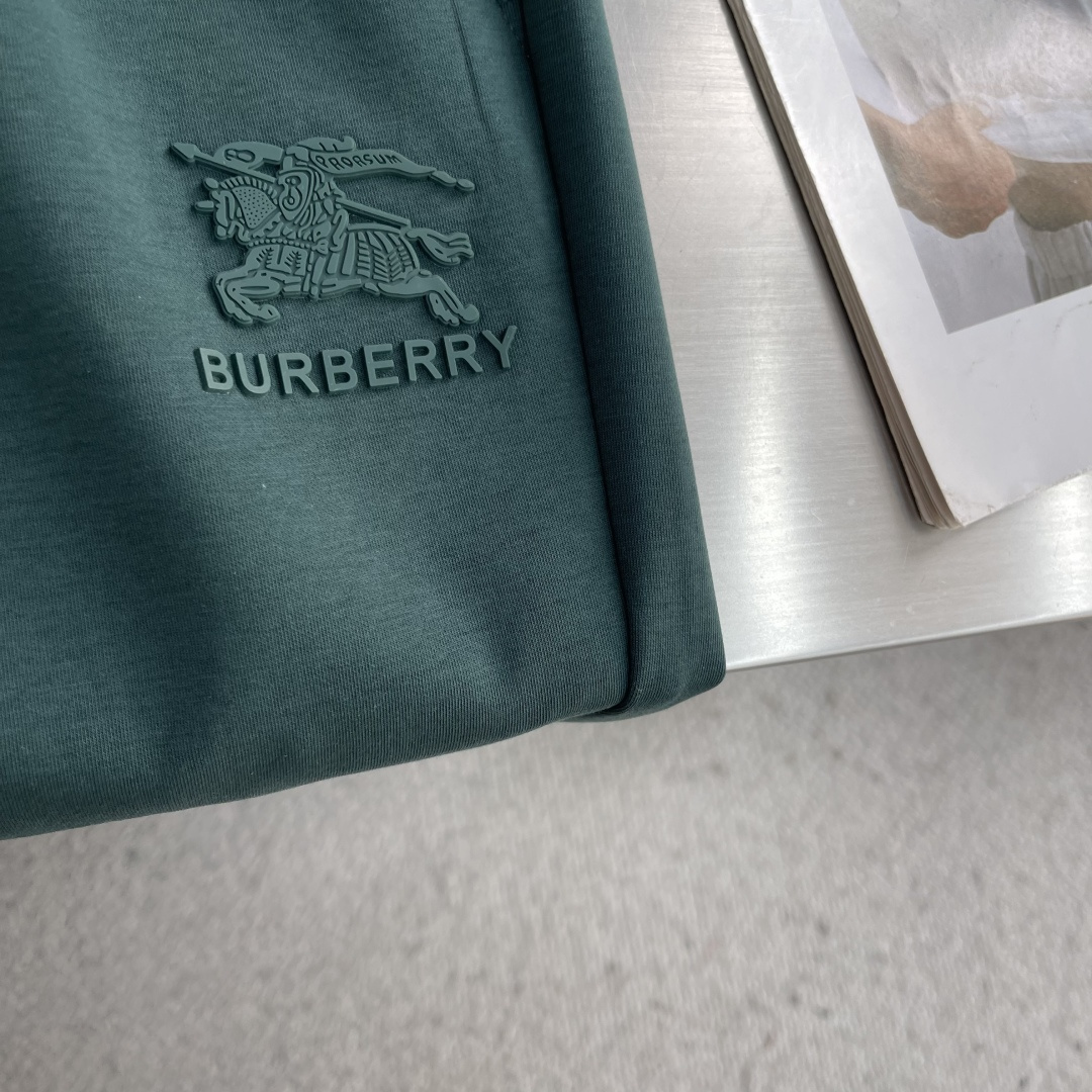 -BBR 2026春夏新款铜氨丝莫代尔休闲卫裤裤身上刺绣标志性品牌标识，客供定制品牌刻印五金配件，彰显品