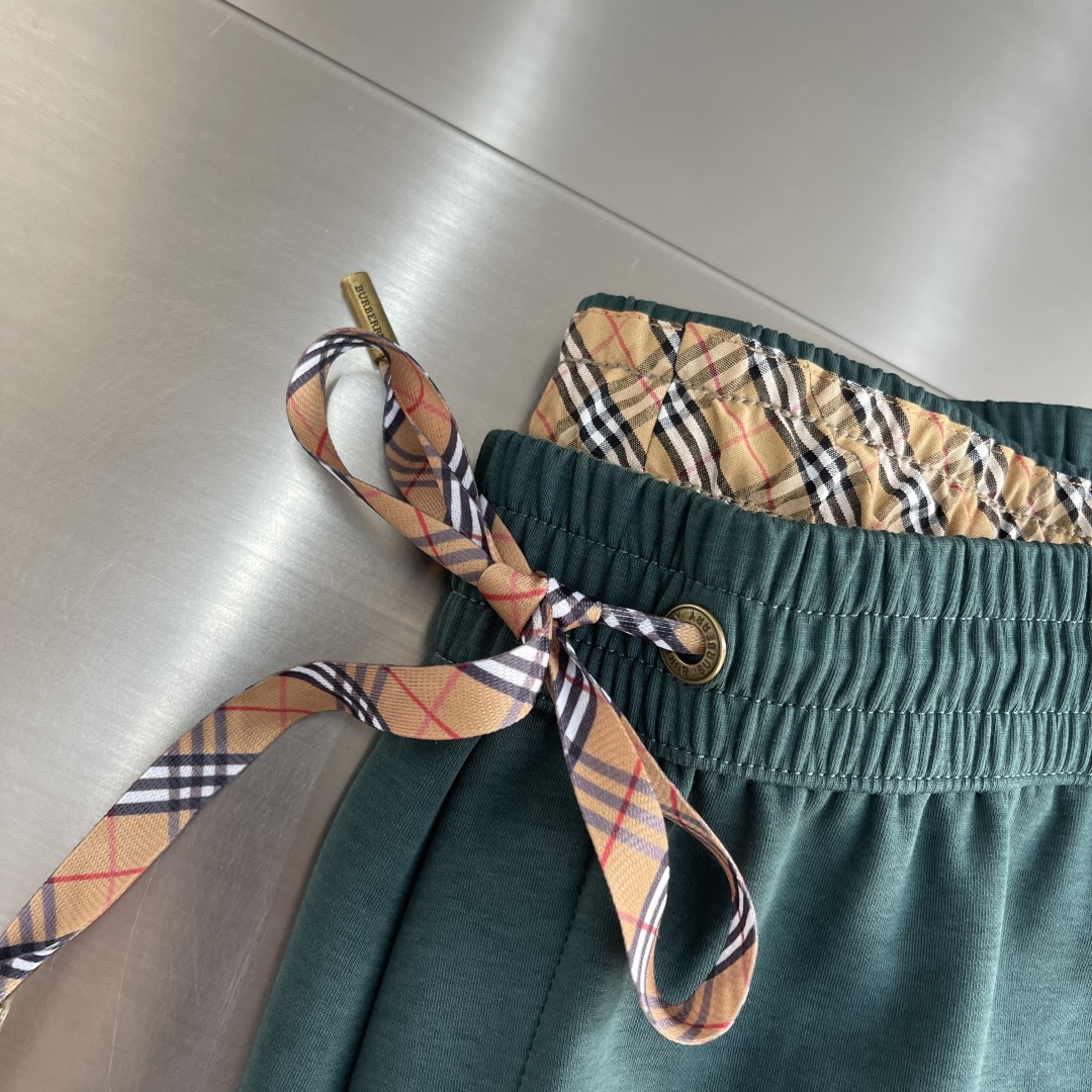 -BBR 2026春夏新款铜氨丝莫代尔休闲卫裤裤身上刺绣标志性品牌标识，客供定制品牌刻印五金配件，彰显品