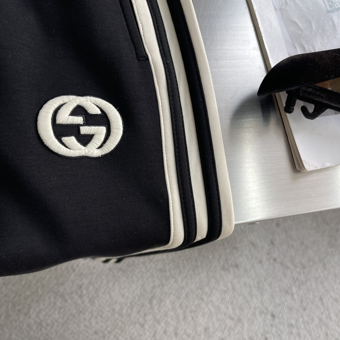 -早春款 GUCC 2026春夏新款铜氨丝莫代尔休闲卫裤，裤身上刺绣标志性品牌标识，客供定制品牌刻印五金