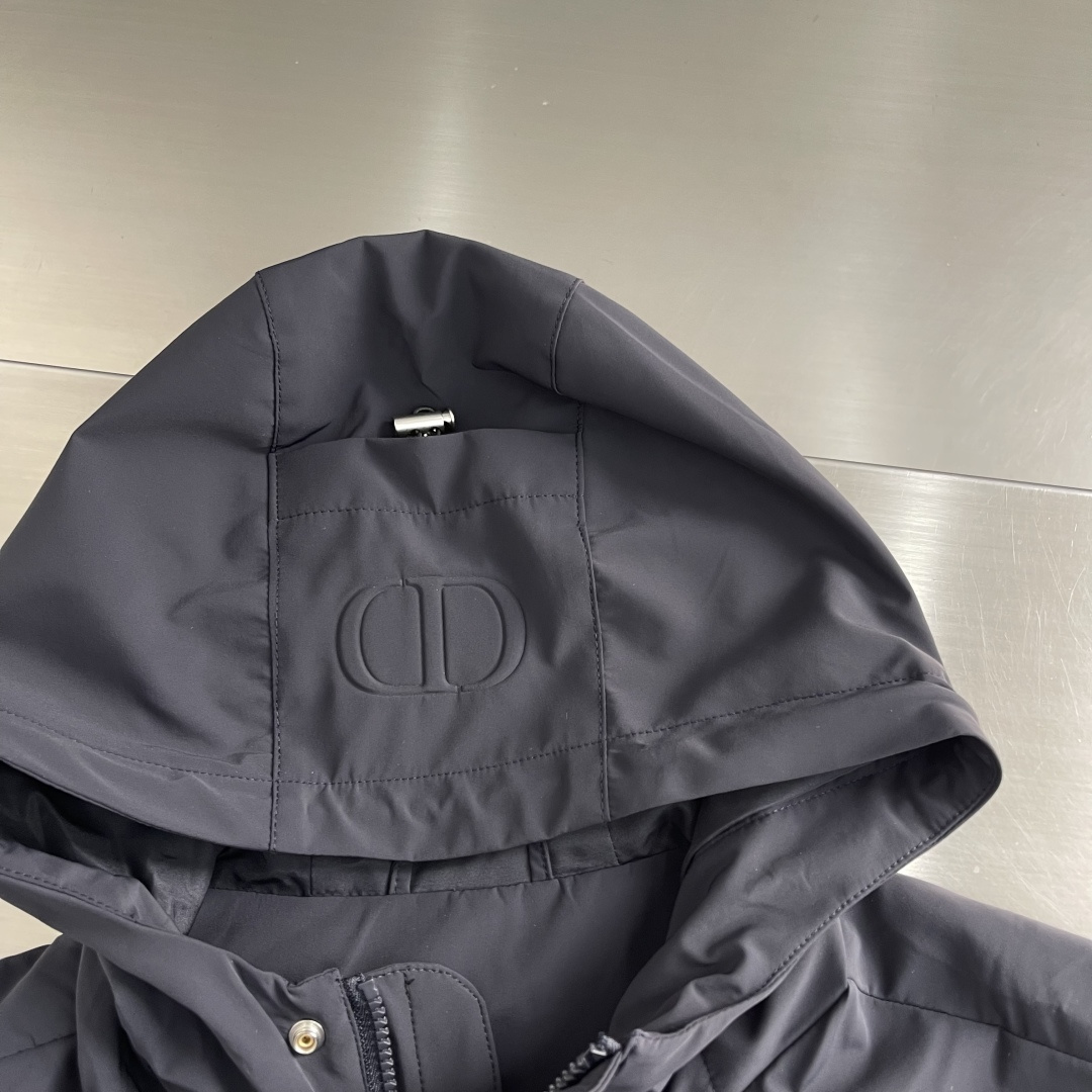 -Dio 26年春季新款马甲定制防水复合面料，手感柔韧细腻，防风防水透气性能强，定制辅料五金标配！码数：