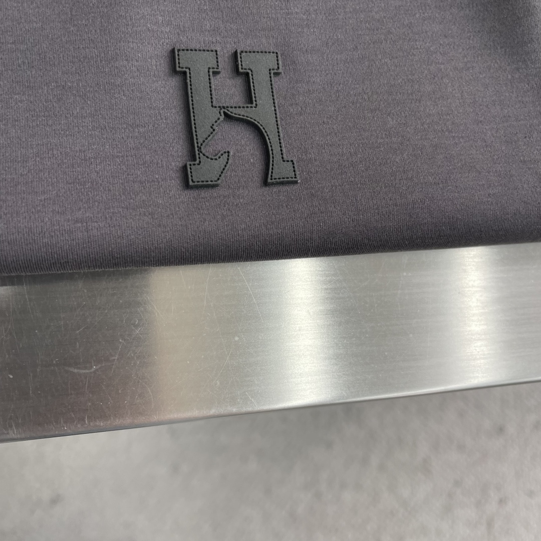 -Herme* 2026春夏系列短袖T恤码数：M-5XL 常规版型兰精莫代尔面料，225克重面料表面纹理