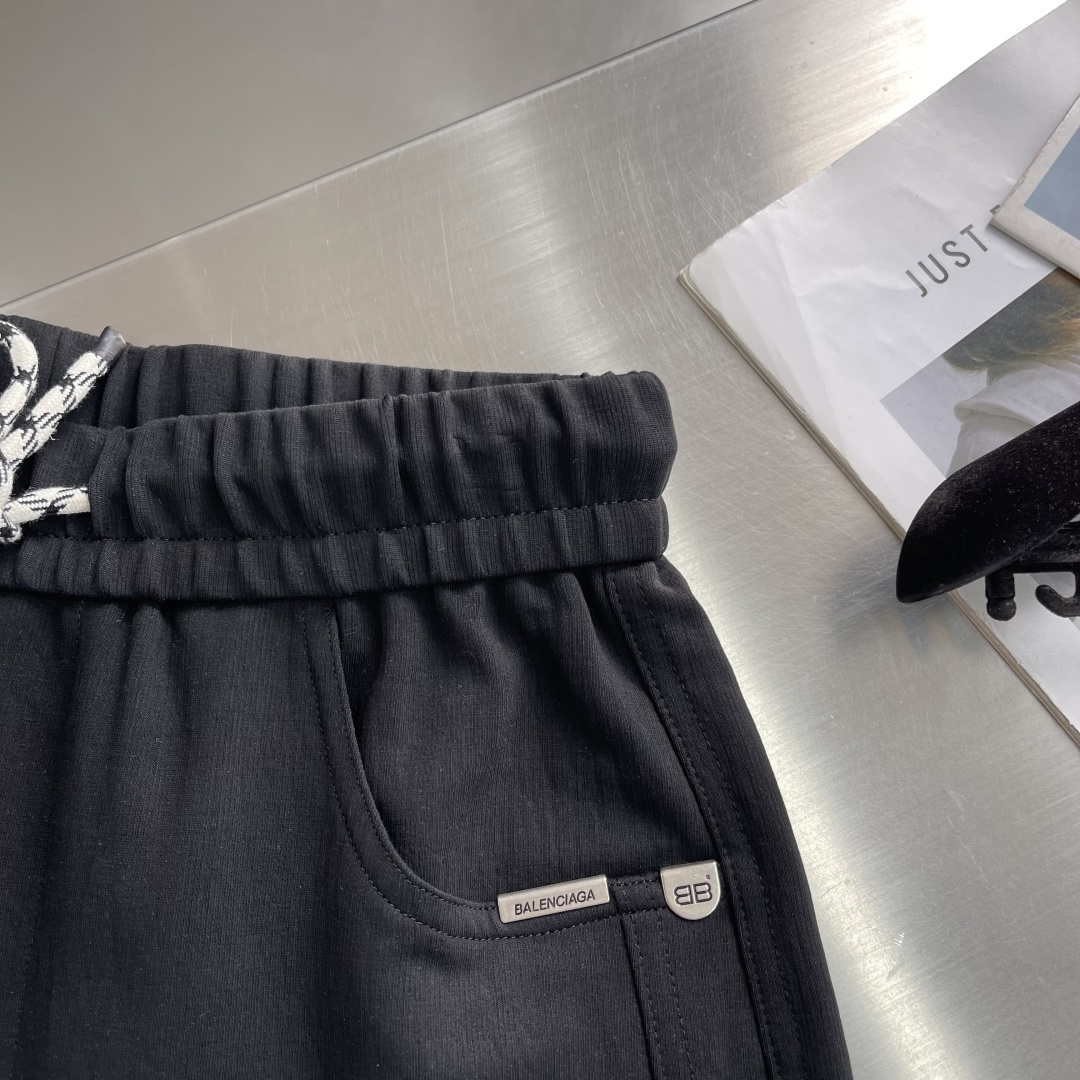 -Balenciag 2026SS早春新款直筒阔腿休闲卫裤，简约时尚新款定制面料，身穿手感舒适 低调不失