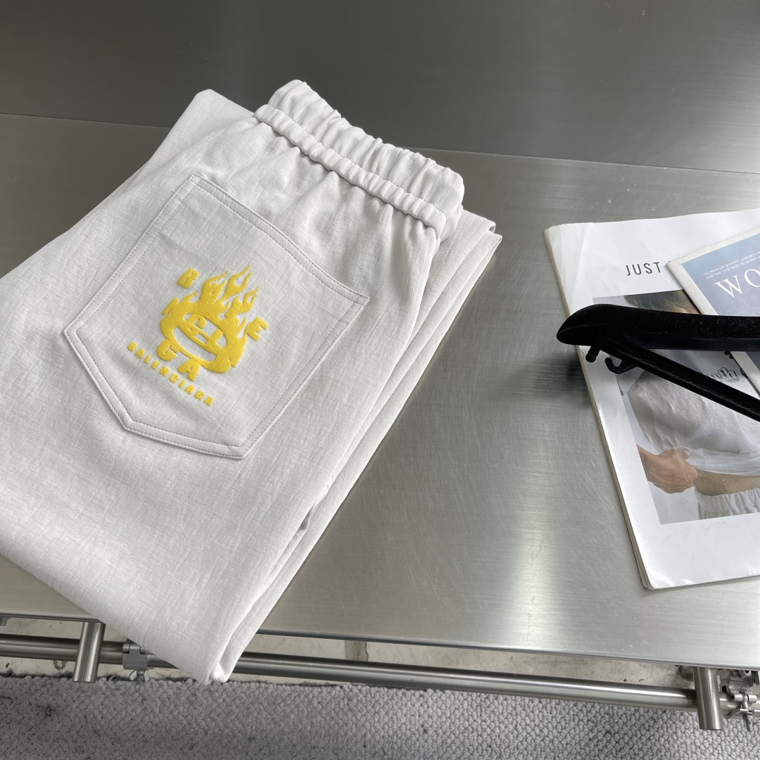 -Balenciag 2026SS早春新款直筒阔腿休闲卫裤，简约时尚新款定制面料，身穿手感舒适 低调不失