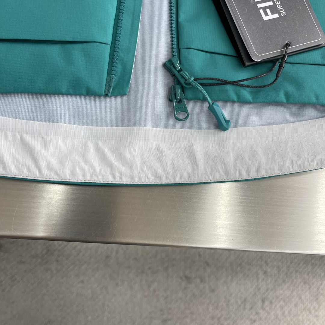 -KAILAS凯乐石 索松双开拉链轻薄冲锋衣谁说户外装备只能