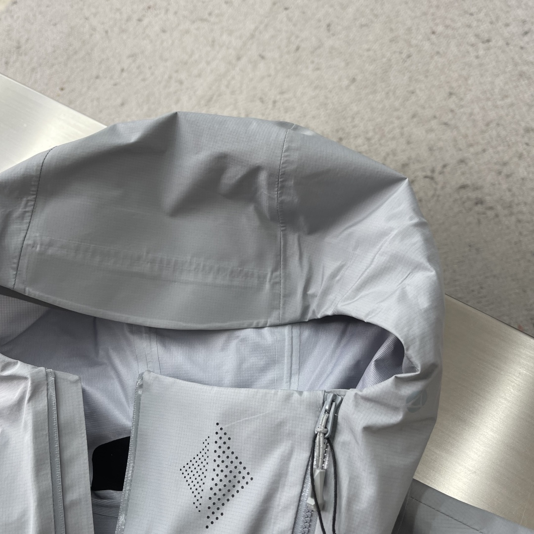 -KAILAS凯乐石 索松双开拉链轻薄冲锋衣谁说户外装备只能