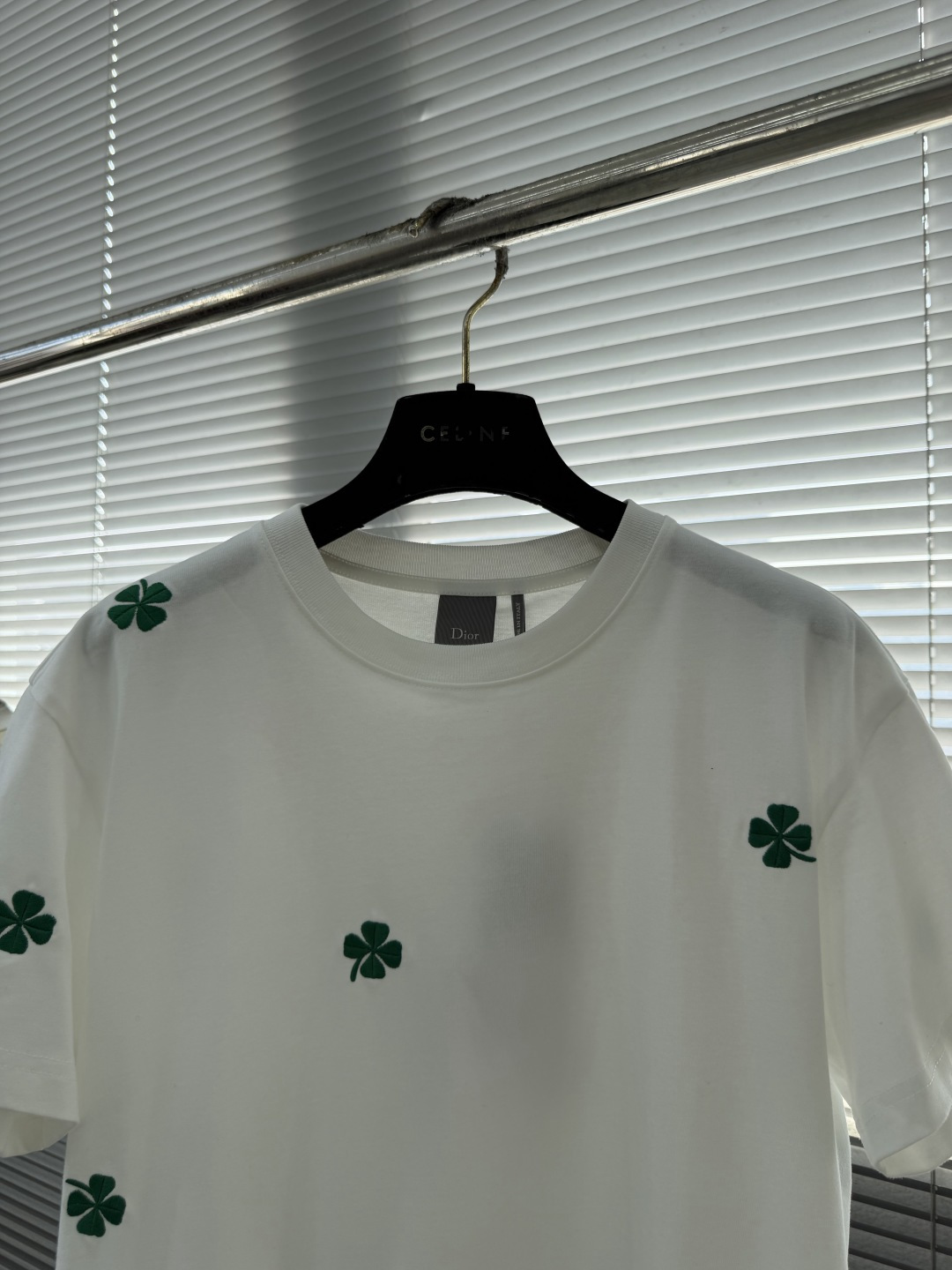 -Dio 新款棉质平纹针织面料 Dio Clo...T恤衫，此款乔纳森。安德森(Jonathan And