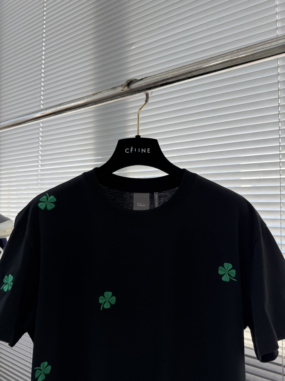 -Dio 新款棉质平纹针织面料 Dio Clo...T恤衫，此款乔纳森。安德森(Jonathan And