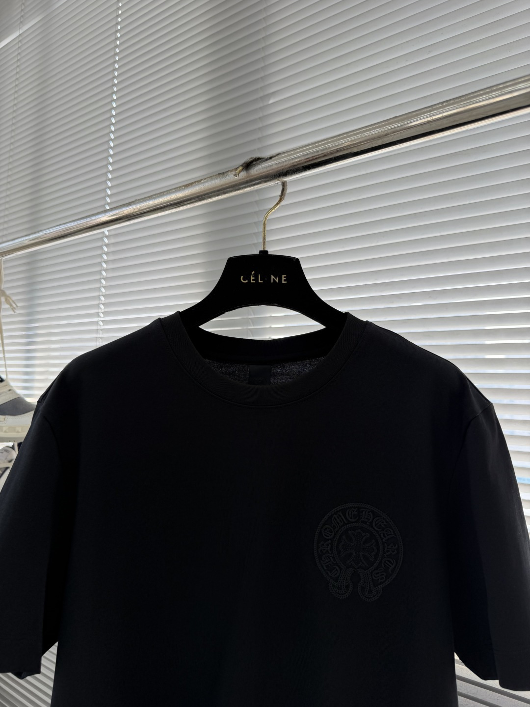 -CH 克罗心 26春夏爆款短袖这款短袖面料采用新疆长绒棉,纤维长度和强度远超普通棉,面料抗起球、抗拉伸