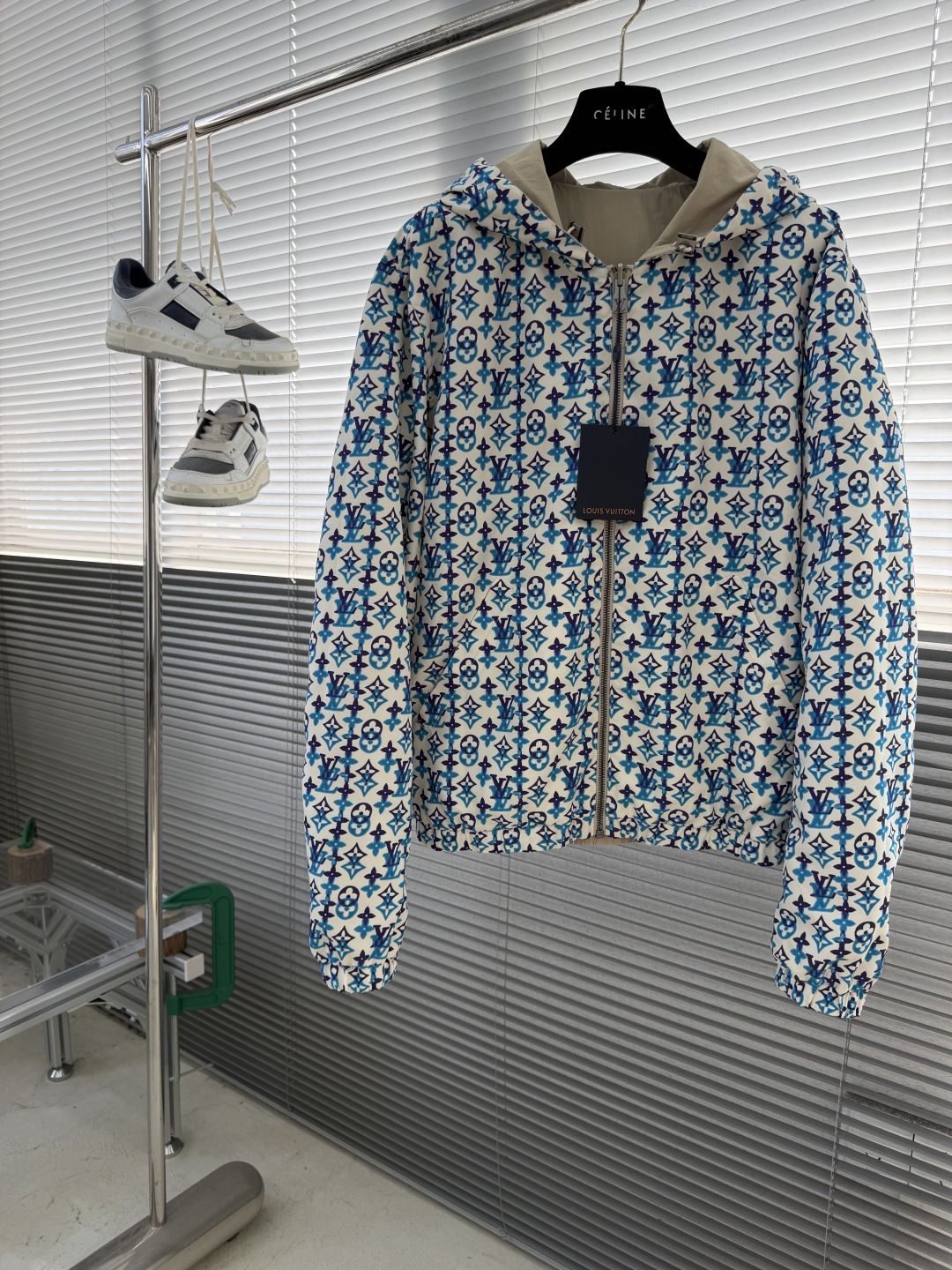 -驴牌 26ss新款双面防风夹克本款双面防风夹克，正面为经典外观，易于混搭，胸前饰有同色系刺绣标识。反面