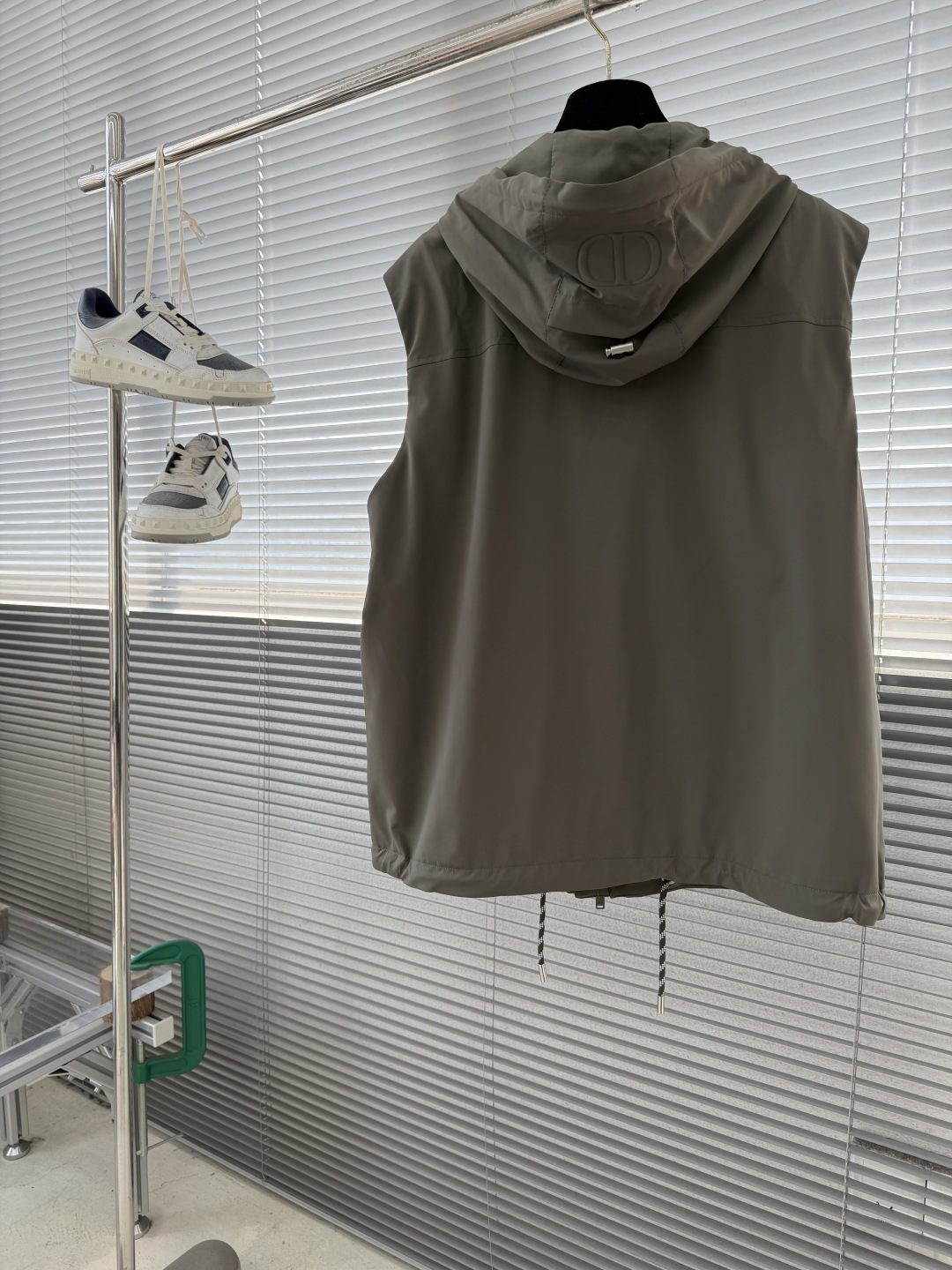 -Dio 26年春季新款马甲定制防水复合面料，手感柔韧细腻，防风防水透气性能强，定制辅料五金标配！码数：