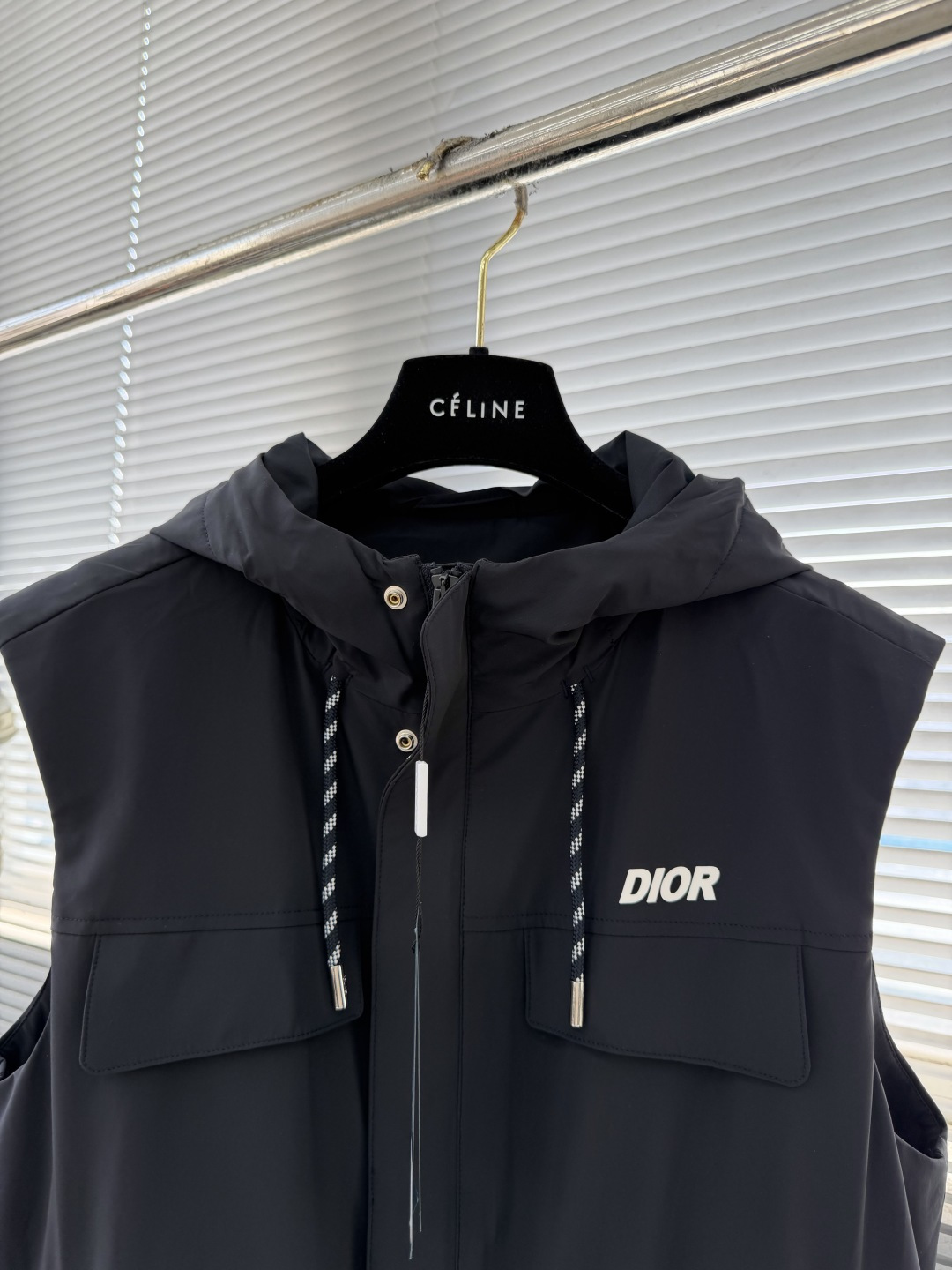 -Dio 26年春季新款马甲定制防水复合面料，手感柔韧细腻，防风防水透气性能强，定制辅料五金标配！码数：