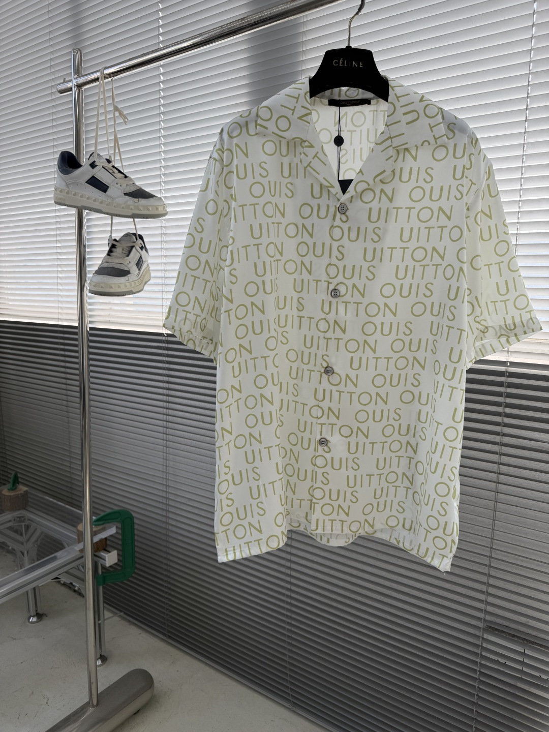 NO:743392,Tops and shorts - Donkey brand 2026 spring and summer new products, all-over printing adds vibrant colors. There are double side straps at the back, and multiple overlays on the front, middle, and back collars match the same shorts for men. The workmanship is fine and the three labels are complete. Same style for men and women. Size S M L XL. Length 73.5 75 77 79 Bust 114119124  Shoulder width 47495153,Louis Vuitton-clothing,louis vuitton,louis vuitton,shorts,19860909上衣 短裤 -驴牌 2026春夏新品,通体印花倍添活力色彩.后有双侧带,前中、后领等多处复花对位搭配同款短裤男同款,做工精细,三标齐全. 男女同款 码数S M L XL 衣长 73.5 75 77 79 胸围114119124 肩宽47495153,路易威登-服装,louis vuitton,louis vuitton,shorts,,Women's clothing