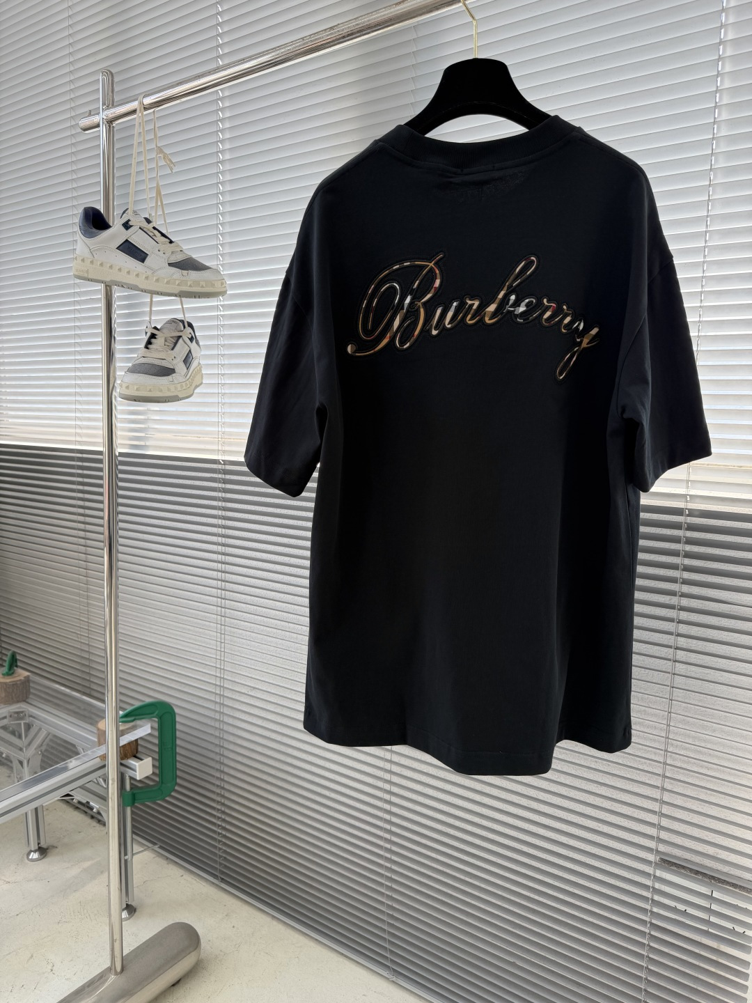 -BBR 刺绣‼️短袖T恤采用超级高成本的300克高克重双股双纱纯棉面料 此面料厚实挺括 穿着既保暖又舒