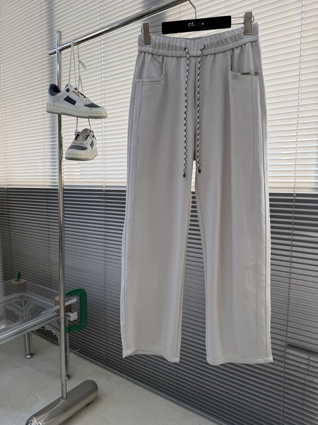 -Balenciag 2026SS早春新款直筒阔腿休闲卫裤，简约时尚新款定制面料，身穿手感舒适 低调不失