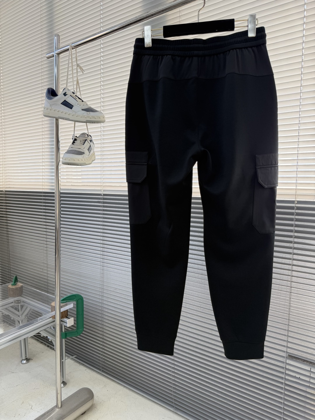 -PRAD 2026标识logo运动多袋休闲卫裤、定制原版专属面料，面料舒适透气,松紧腰头,多口袋设计！