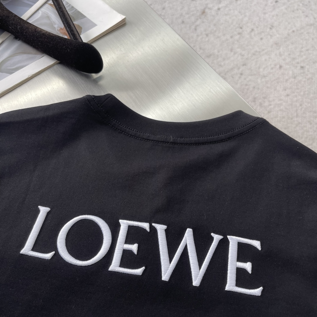 -LOEW 2026ss春夏新款首发最新款短袖圆领T恤 高端订制 设计前卫时尚！品牌logo重工艺设计 