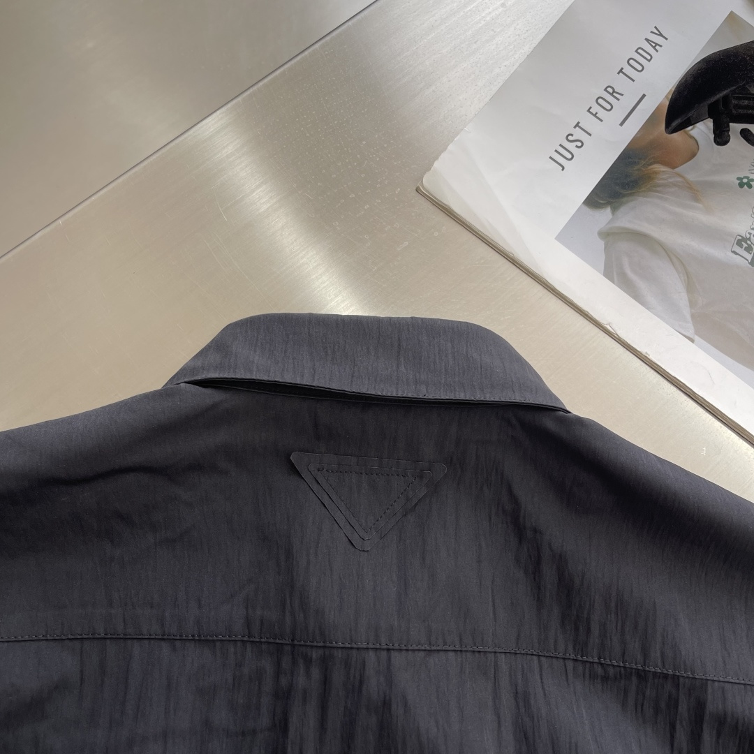-Bottega Veneta Bv2026ss最新爆款 经典三角折叠口袋 单排扣衬衫外套 码数：48-