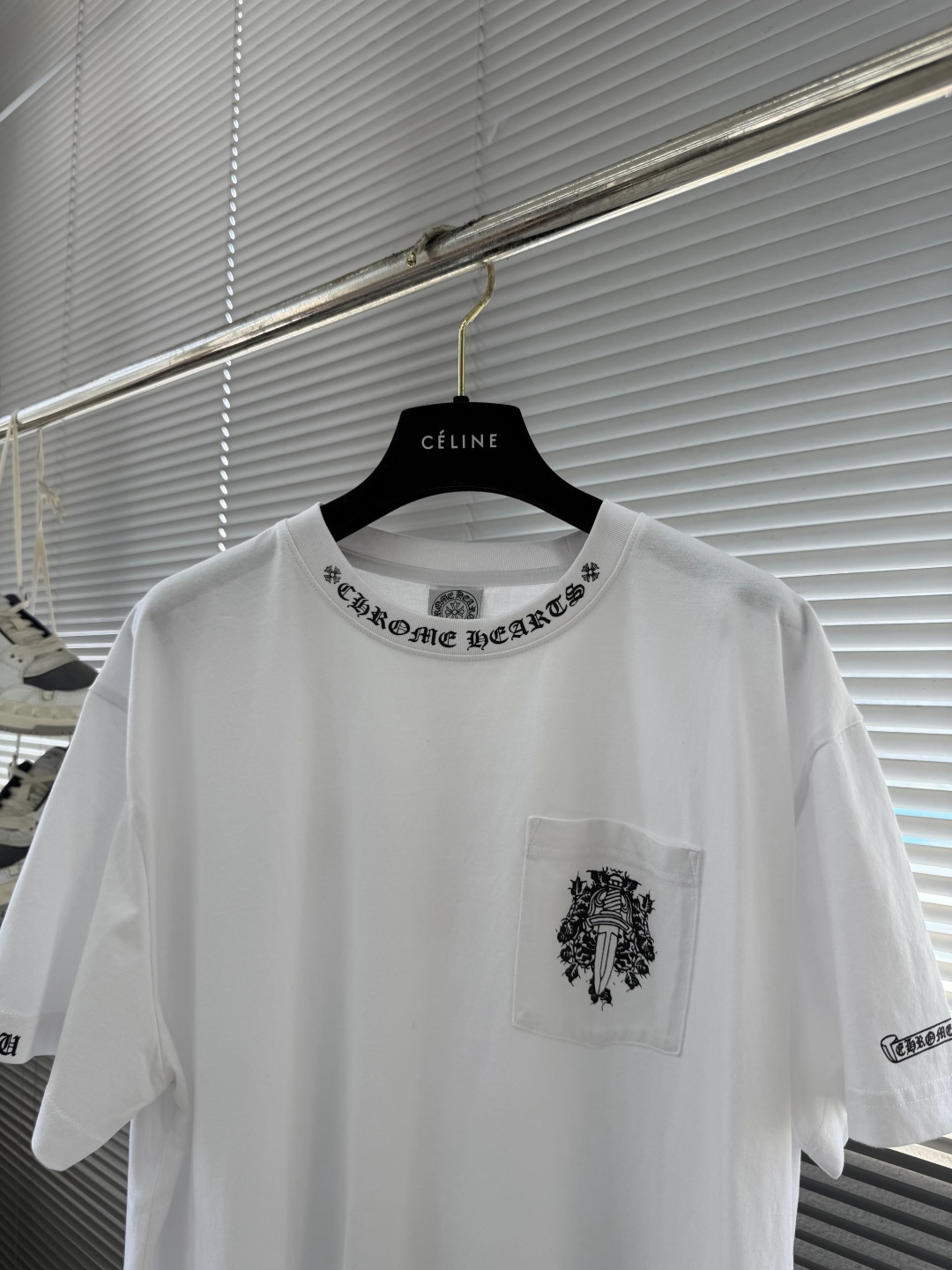 -CH 克罗心 Vintage藤蔓宝剑短袖面料采用26织220克全棉材质 磨毛处理 上身亲肤印花采用高温