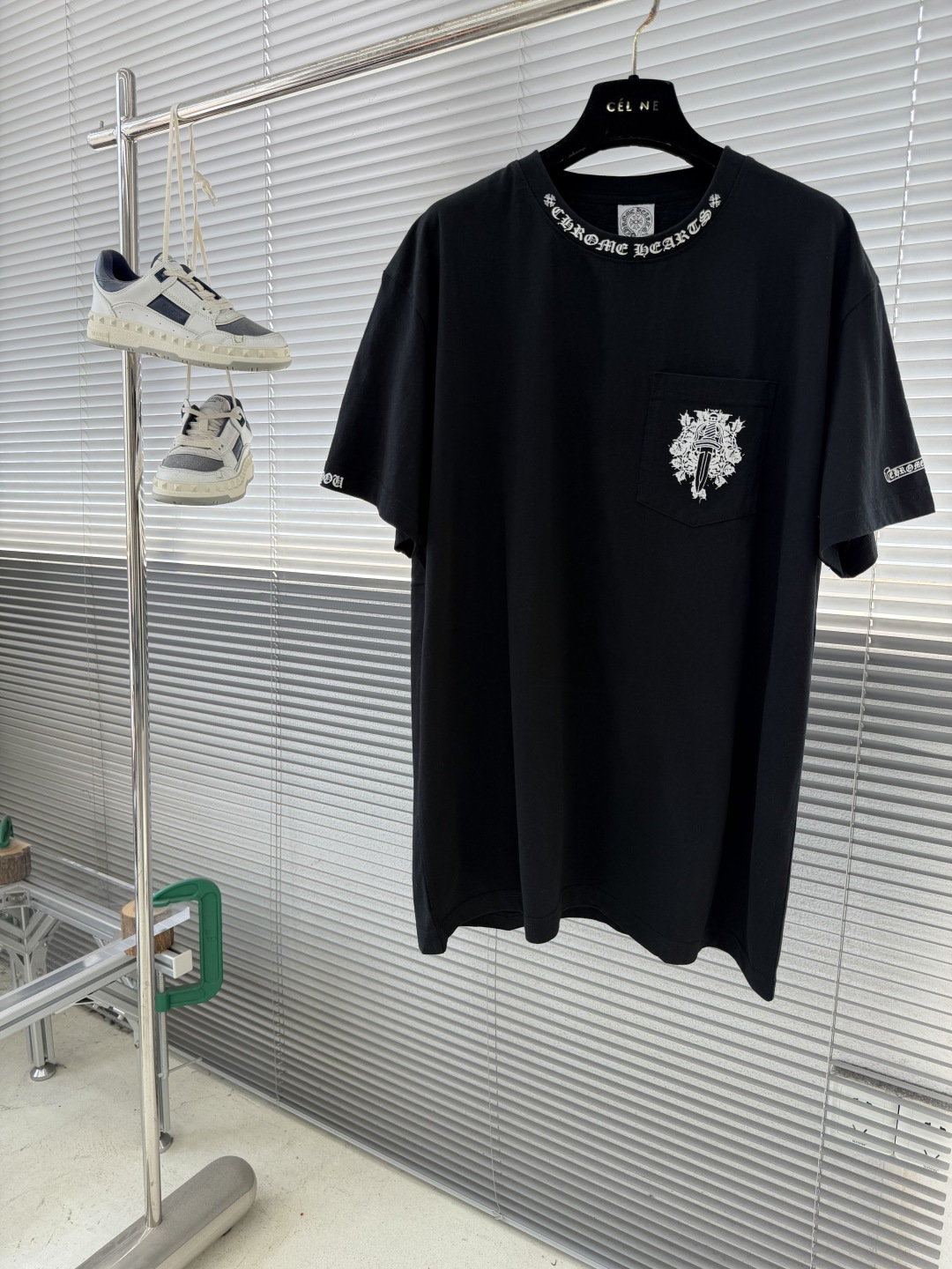-CH 克罗心 Vintage藤蔓宝剑短袖面料采用26织220克全棉材质 磨毛处理 上身亲肤印花采用高温