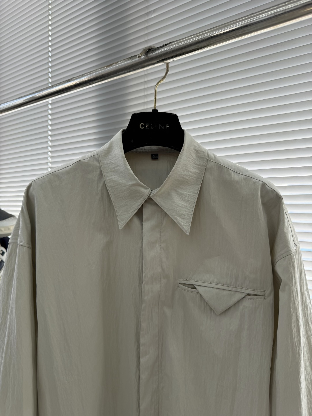 -Bottega Veneta Bv2026ss最新爆款 经典三角折叠口袋 单排扣衬衫外套 码数：48-