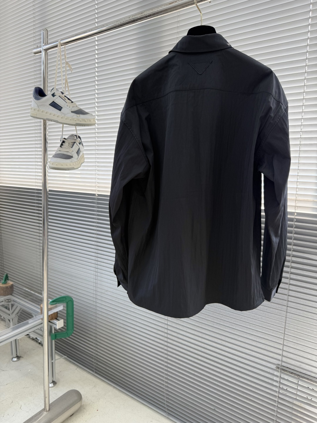 -Bottega Veneta Bv2026ss最新爆款 经典三角折叠口袋 单排扣衬衫外套 码数：48-