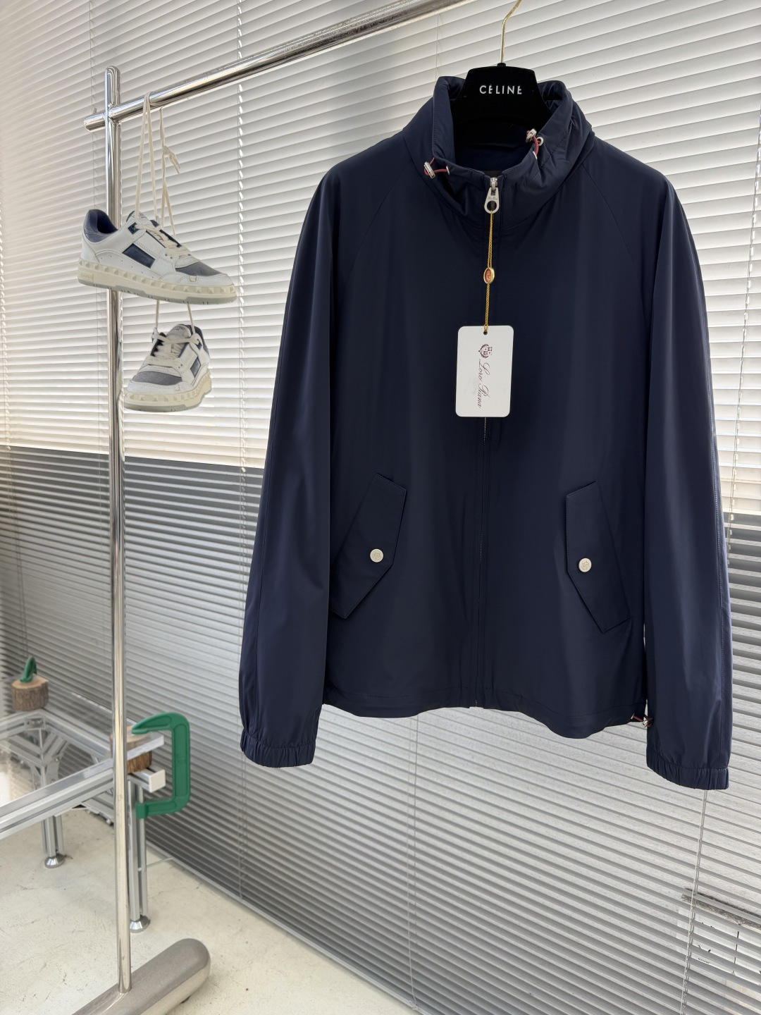 -Loro Piana 2026早春新款立领夹克外套，众多明星都爱穿的时尚百搭单品！喜欢经典简约的朋友,