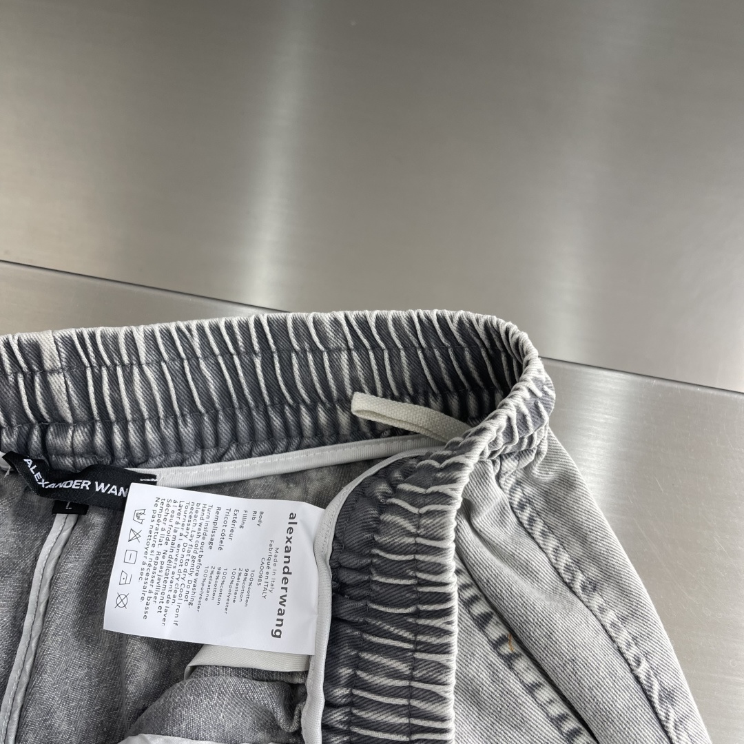 -Wang 大王 26年新款弯刀裤，粗斜纹洗水棉布 全衣重洗水 砂洗 洗后面料更柔软亲肤，裤脚侧向饰有 