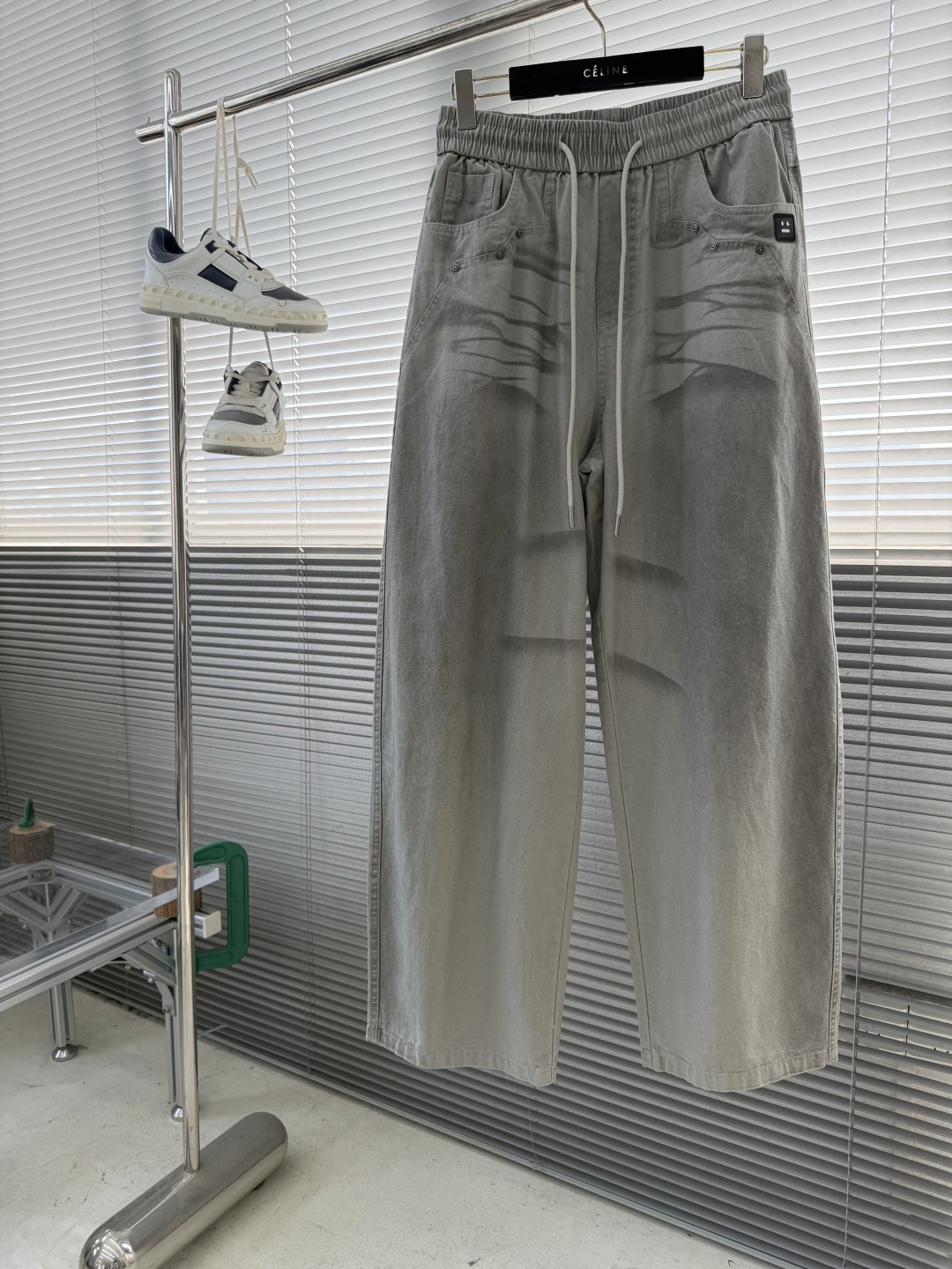 -Acne Studio 26年新款春秋休闲裤裤，采用优质高定面料，纯棉洗水珠帆布 洗水处理后既保持了珠