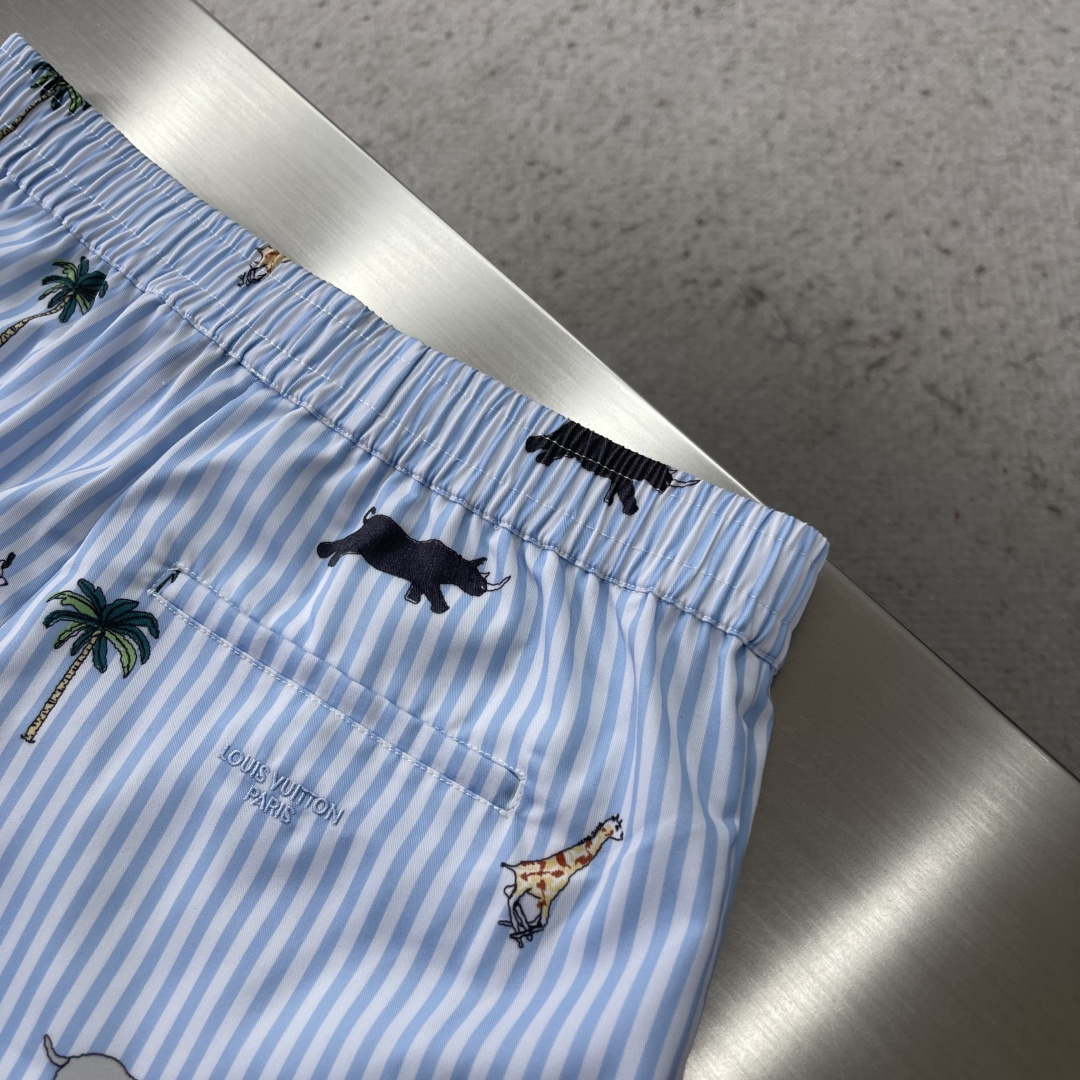 短裤-驴牌 26ss新款条纹短裤饰以 2026 年春夏秀场的 LV x The Darjeeling L