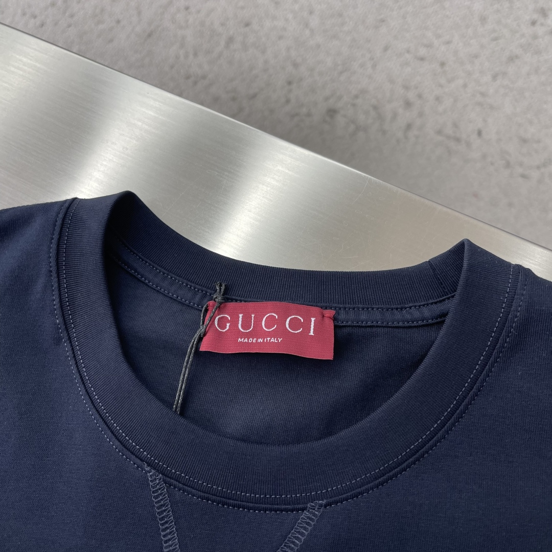 -GUCC 26ss新款T恤甄选重磅针织棉打造，精心缀饰典藏标识刺绣。码数：S.M.L.XL衣长7273