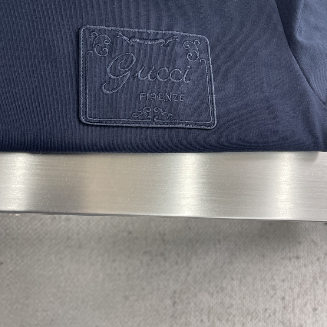 -GUCC 26ss新款T恤甄选重磅针织棉打造，精心缀饰典藏标识刺绣。码数：S.M.L.XL衣长7273