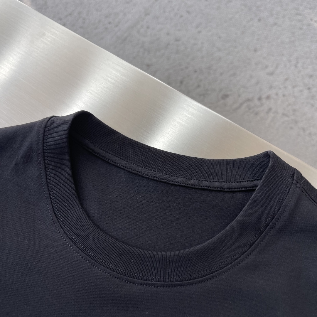 -LOEW 刺绣细节全棉T恤面料质感很好，亲肤感强，穿着舒适！码数：S-XXL肩宽4445474850胸