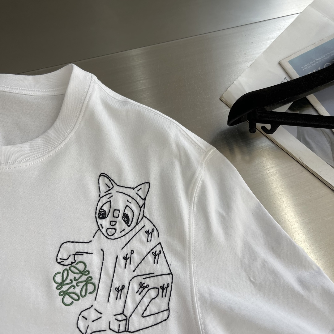 -LOEW 刺绣细节全棉T恤面料质感很好，亲肤感强，穿着舒适！码数：S-XXL肩宽4445474850胸