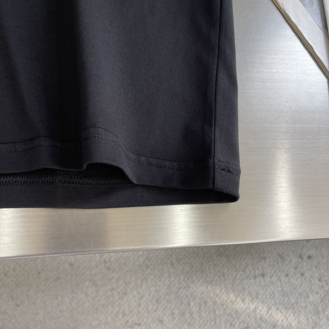 -LOEW 口袋刺绣细节全棉T恤面料质感很好舒适亲肤尺码:S-XXL肩宽4445474850胸围 101