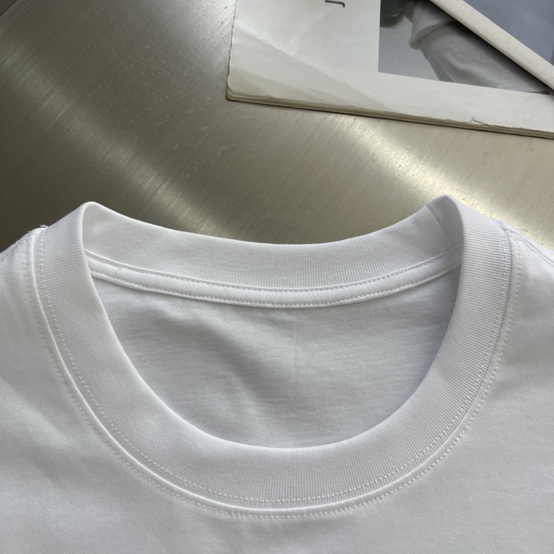 -LOEW 口袋刺绣细节全棉T恤面料质感很好舒适亲肤尺码:S-XXL肩宽4445474850胸围 101