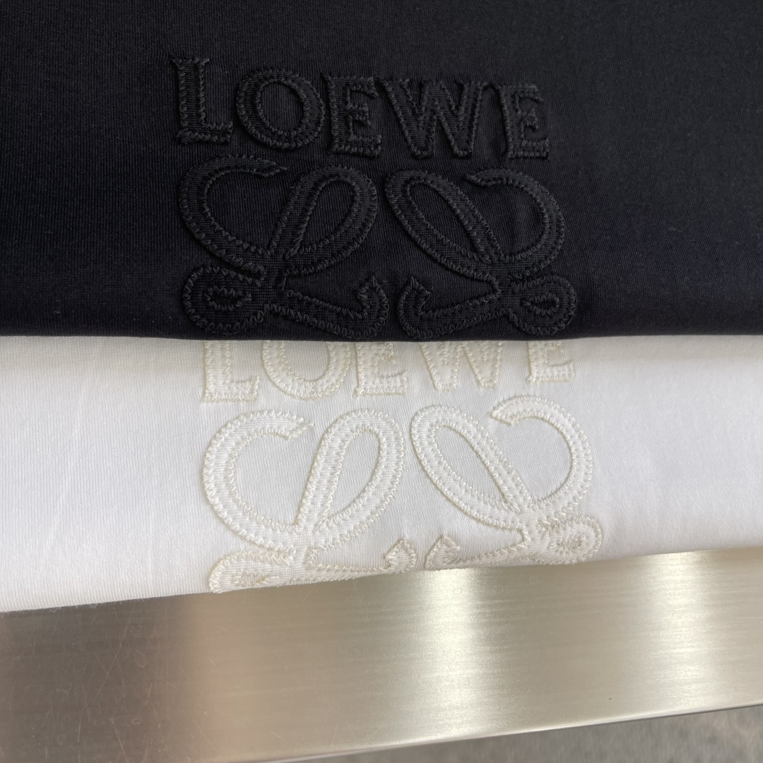-LOEW 贴布刺绣细节全棉T恤面料质感很好，亲肤感强，穿着舒适！尺码:S-XXL肩宽444547485
