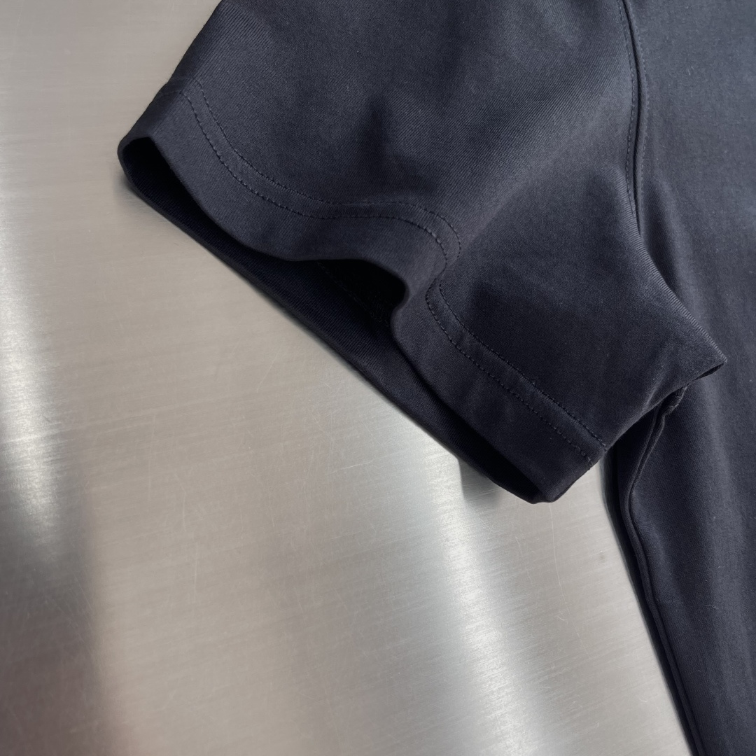 -LOEW 贴布刺绣细节全棉T恤面料质感很好，亲肤感强，穿着舒适！尺码:S-XXL肩宽444547485