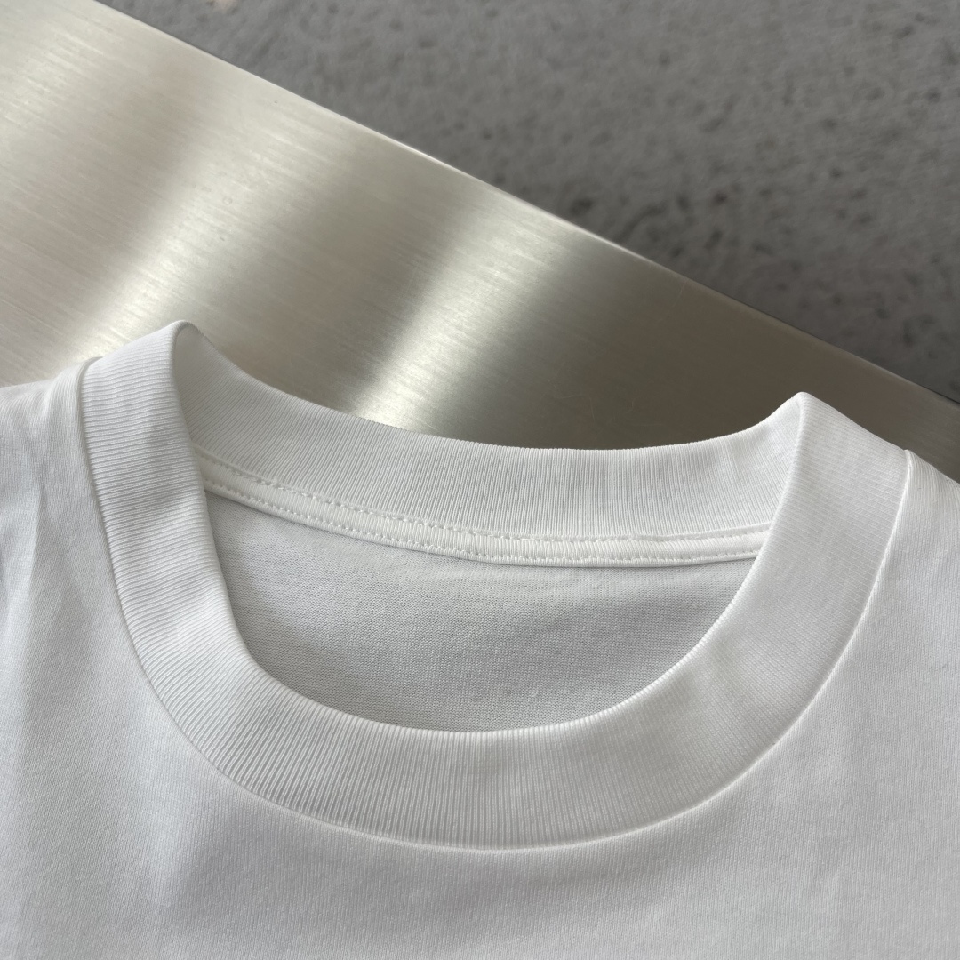 -Acne Studio 印花细节全棉T恤厚款面料质感很好舒适亲肤。尺码:S-XL肩宽50525355胸