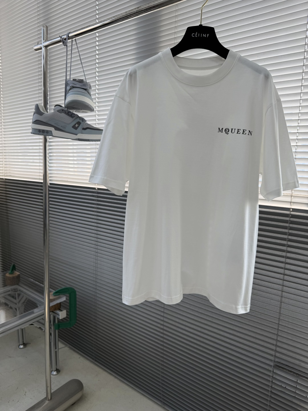 -MCQueen 印花细节全棉T恤厚款面料质感很好，亲肤感强，穿着舒适！尺码:S-XL肩宽5052535