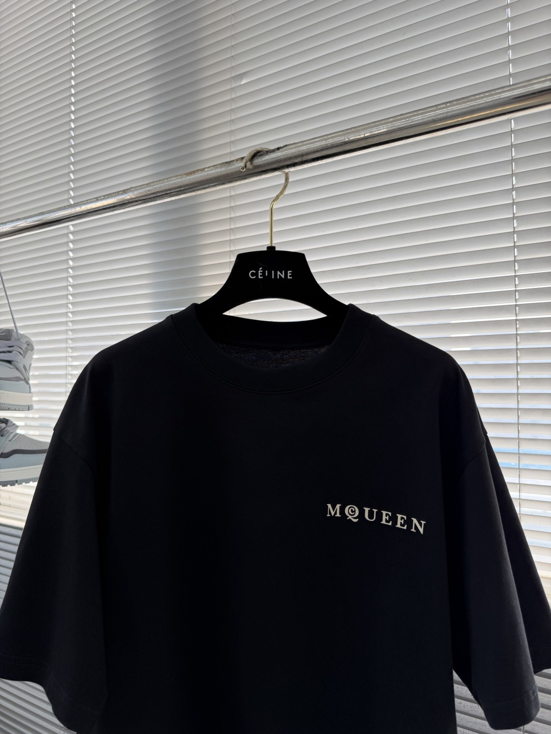 -MCQueen 印花细节全棉T恤厚款面料质感很好，亲肤感强，穿着舒适！尺码:S-XL肩宽5052535