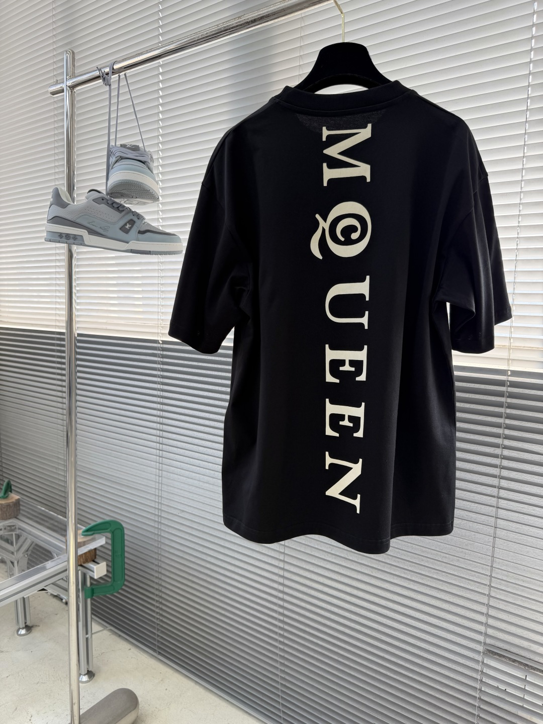 -MCQueen 印花细节全棉T恤厚款面料质感很好，亲肤感强，穿着舒适！尺码:S-XL肩宽5052535